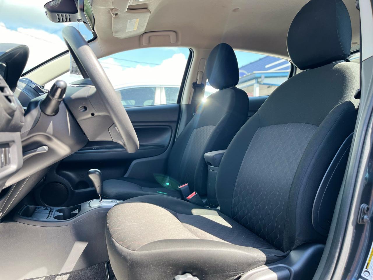 Mitsubishi Mirage ES CVT 2024