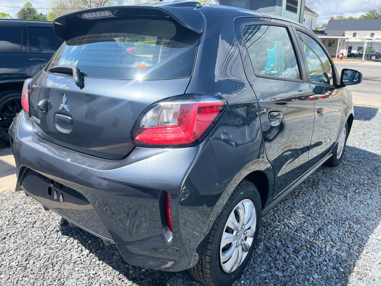 Mitsubishi Mirage ES CVT 2024