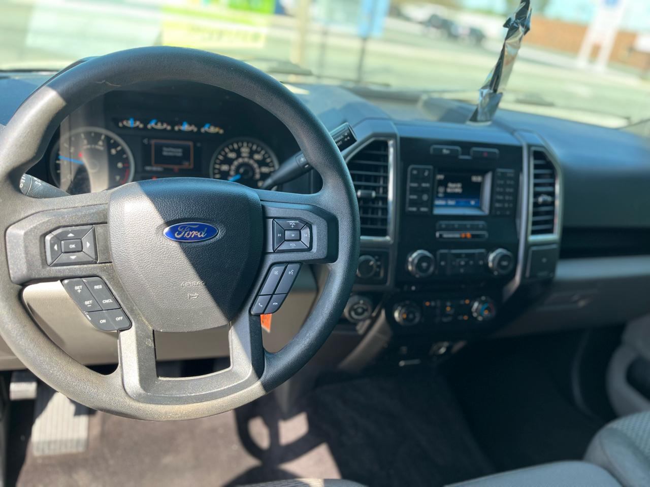 Ford F-150 XLT 8-ft. Bed 2WD 2016
