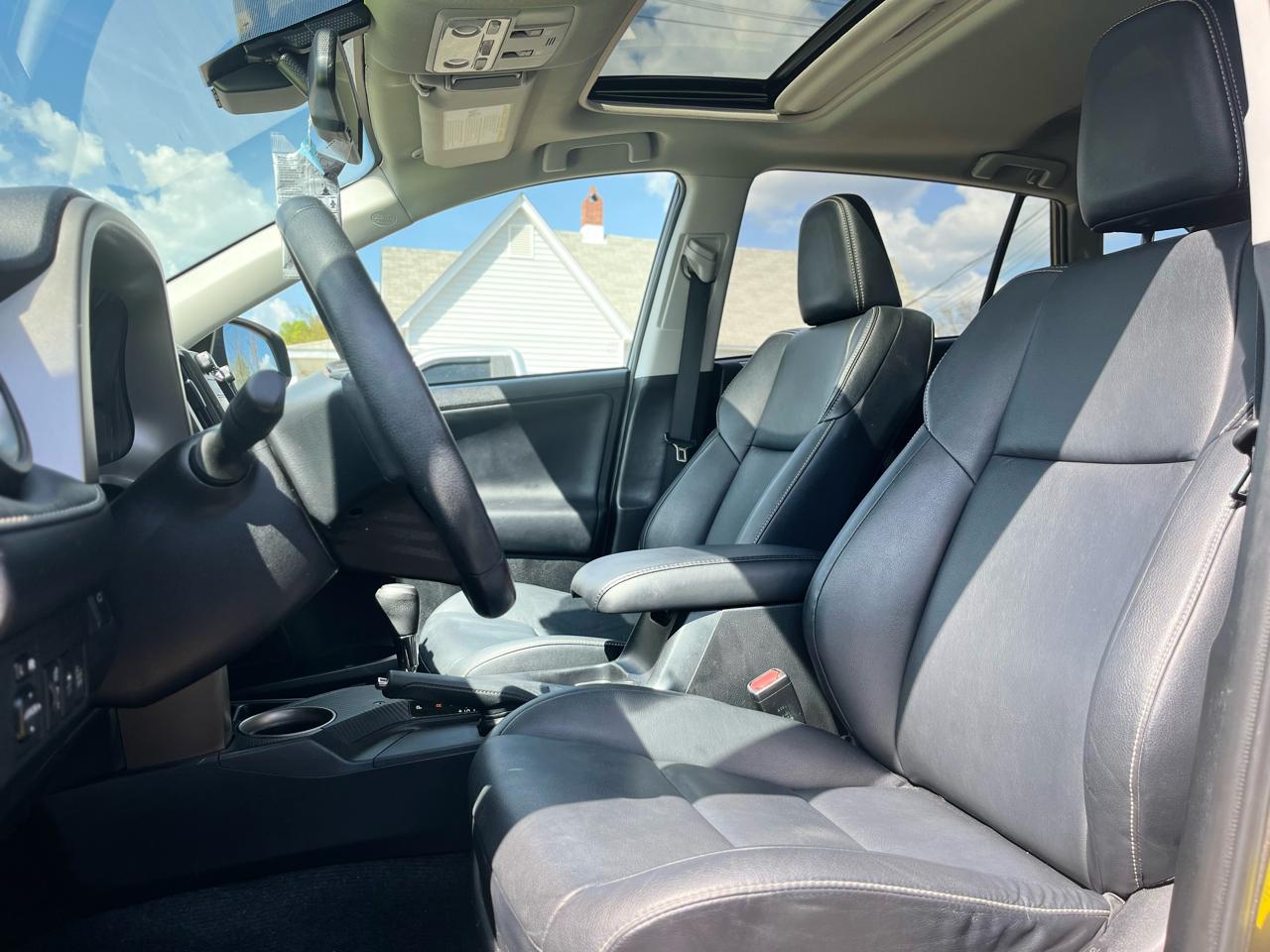 Toyota RAV4 Limited FWD 2014