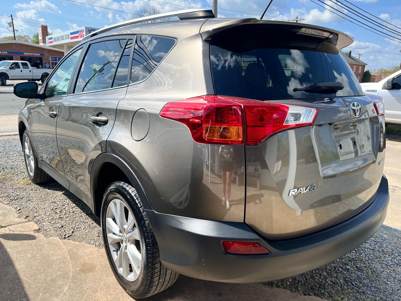 Toyota RAV4 Limited FWD 2014