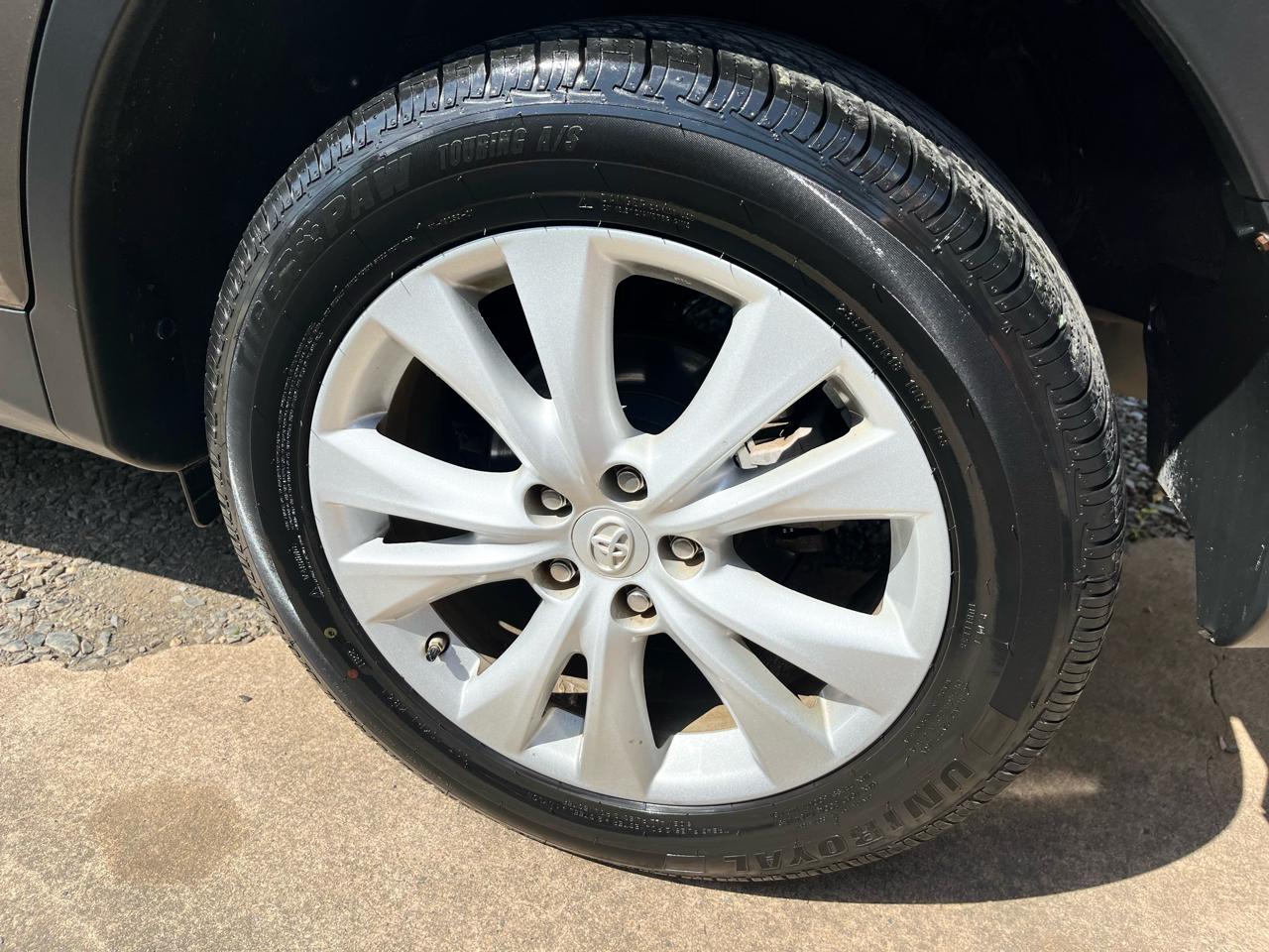 Toyota RAV4 Limited FWD 2014