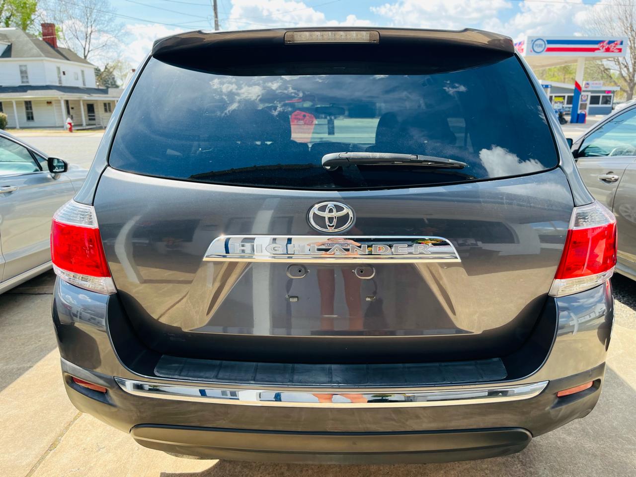 Toyota Highlander 2WD with 3rd-Row Seat 2013