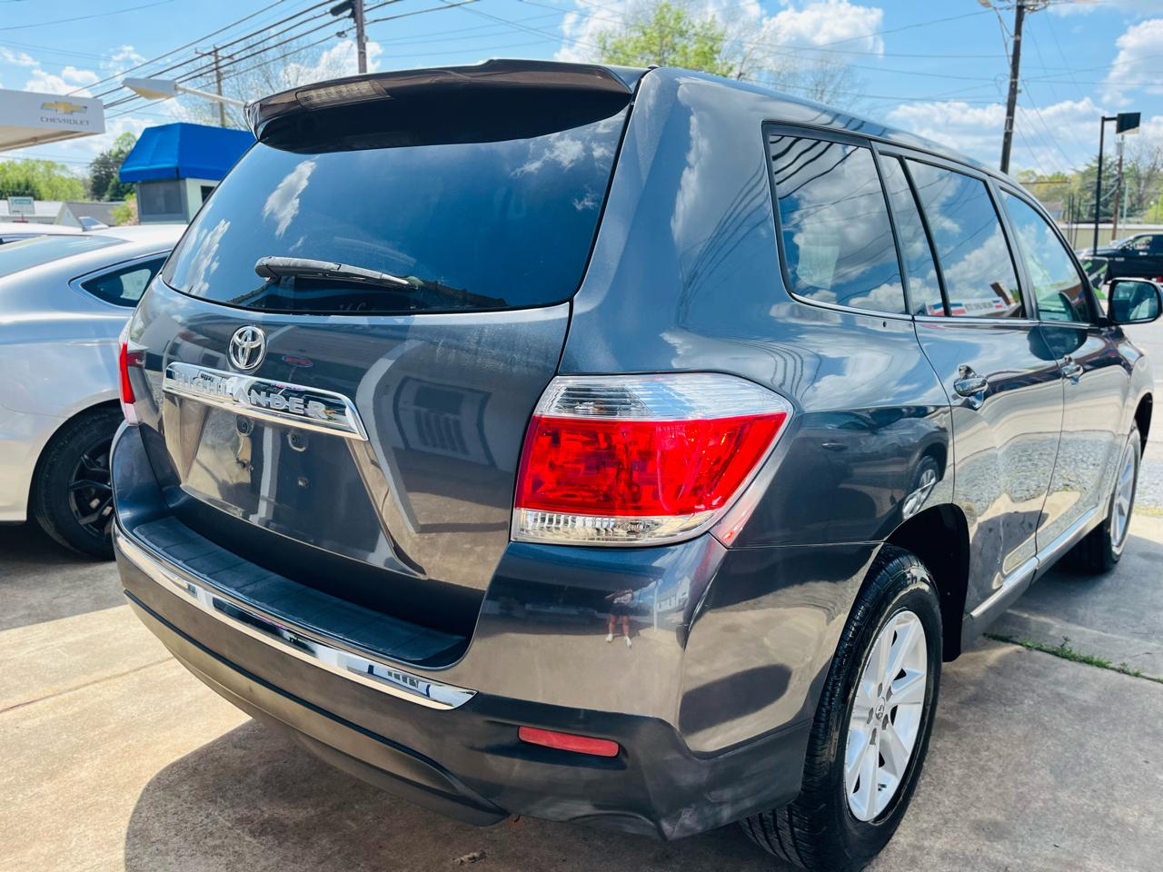 Toyota Highlander 2WD with 3rd-Row Seat 2013