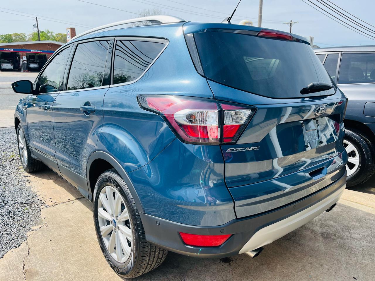 Ford Escape Titanium 4WD 2018