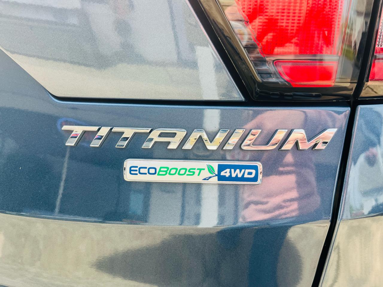 Ford Escape Titanium 4WD 2018