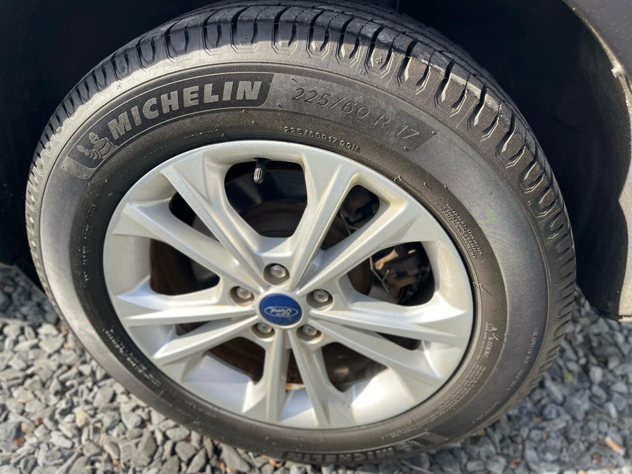 Ford Escape SE FWD 2017