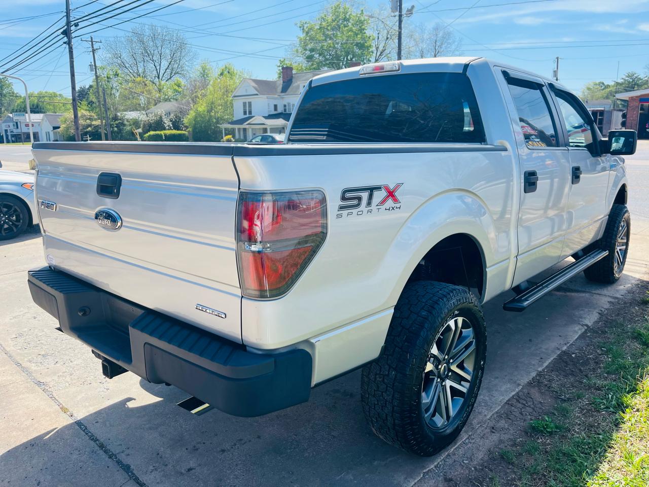 Ford F-150 STX 4WD SuperCrew 5.5' Box 2014