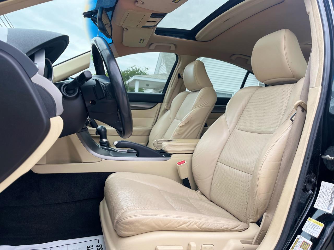 Acura TL 6-Speed AT with Tech Package and 18-In. WP 2012