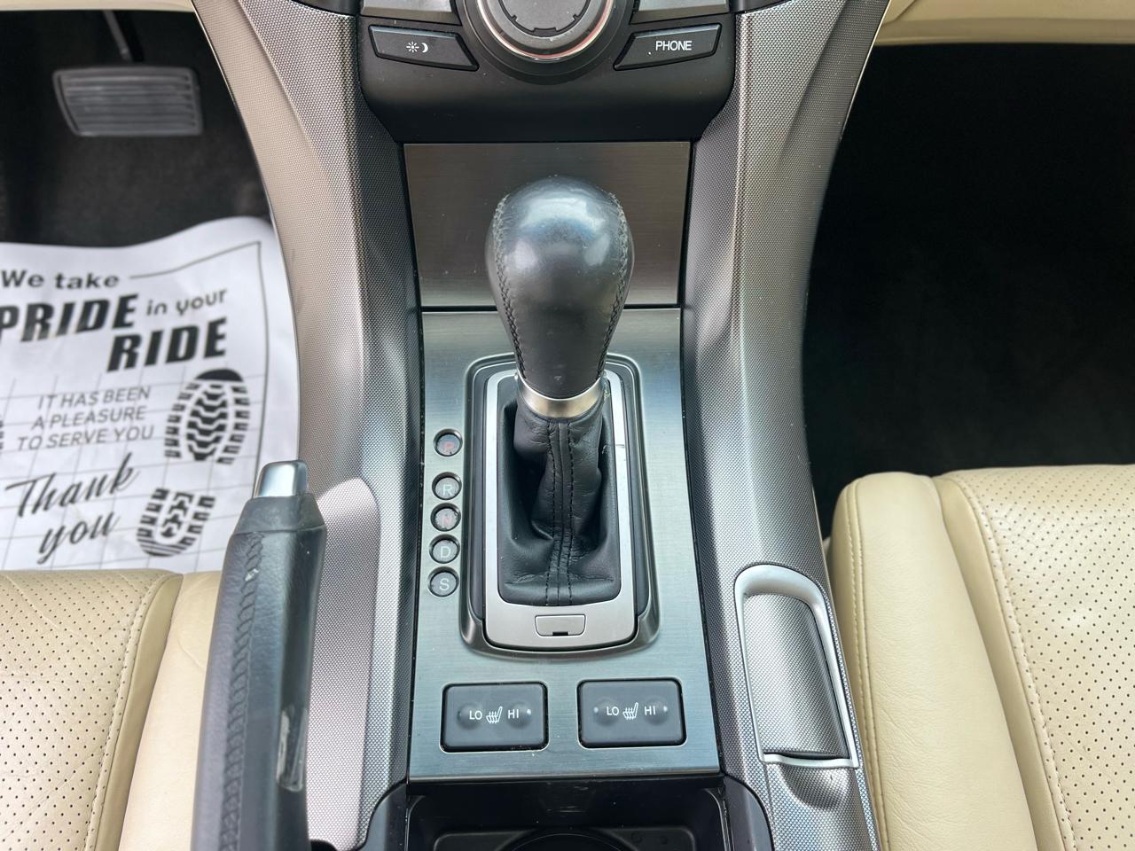 Acura TL 6-Speed AT with Tech Package and 18-In. WP 2012