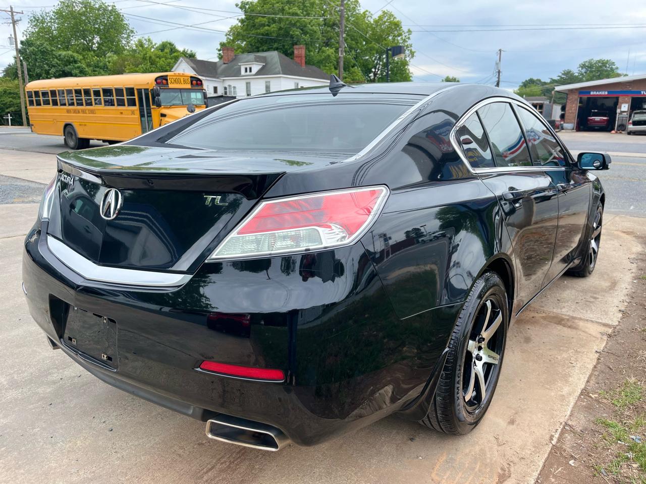 Acura TL 6-Speed AT with Tech Package and 18-In. WP 2012