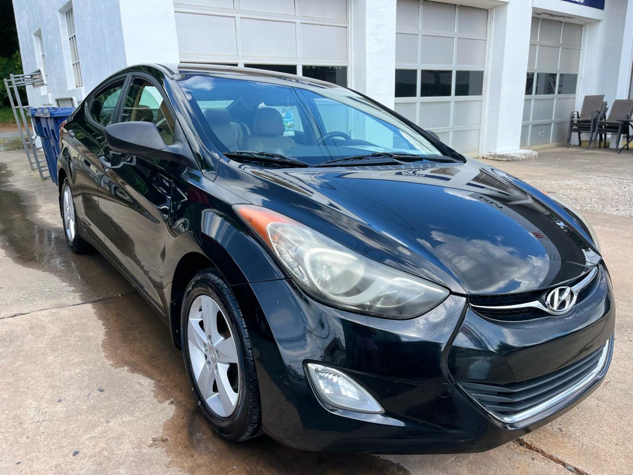 Hyundai Elantra Limited 2012