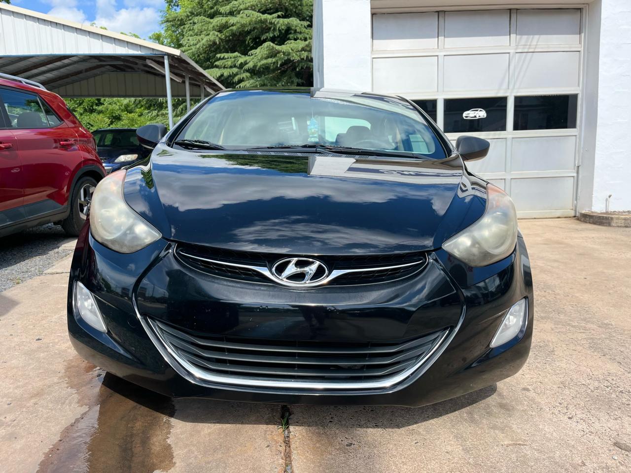 Hyundai Elantra Limited 2012