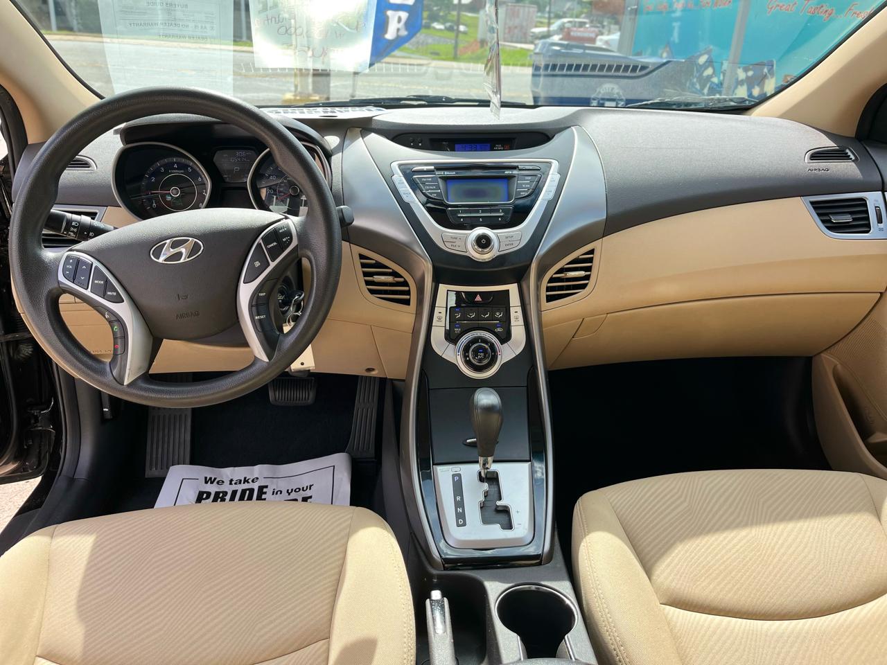 Hyundai Elantra Limited 2012