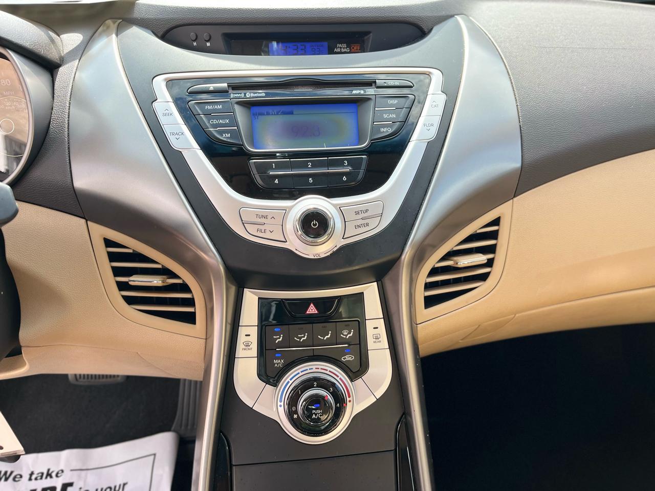 Hyundai Elantra Limited 2012