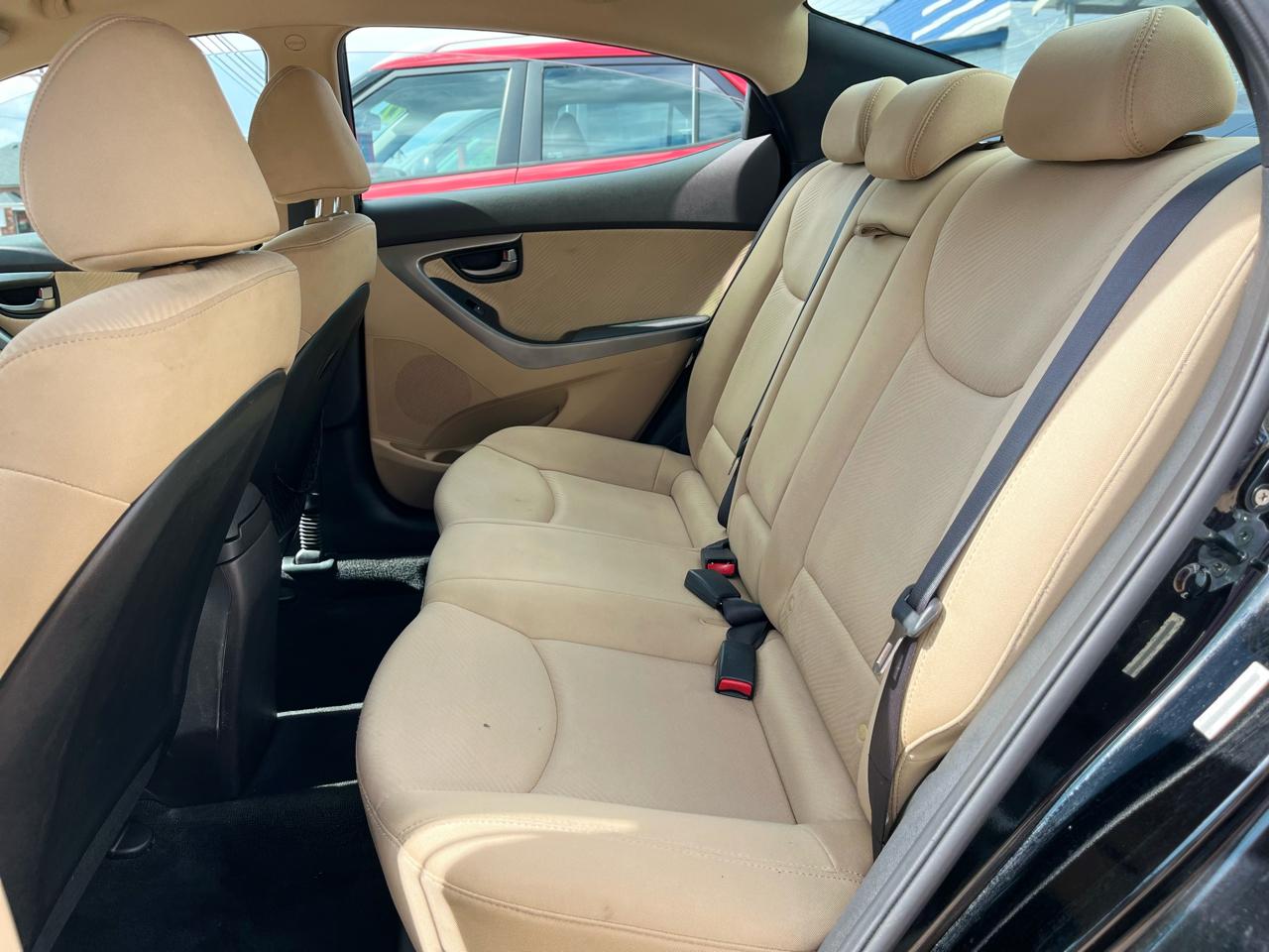 Hyundai Elantra Limited 2012