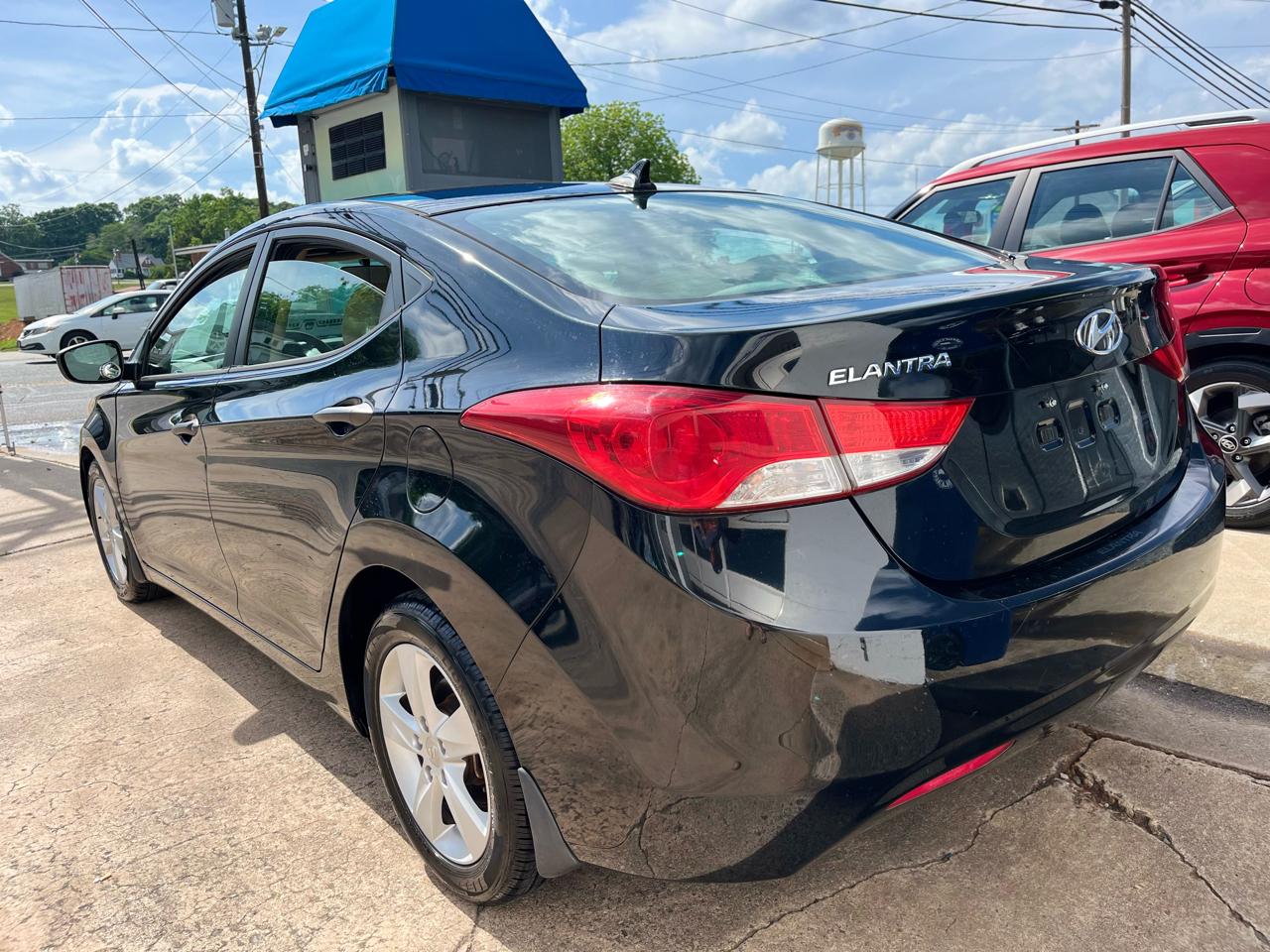 Hyundai Elantra Limited 2012