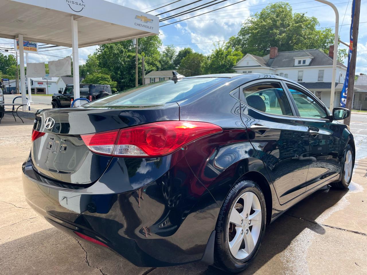 Hyundai Elantra Limited 2012