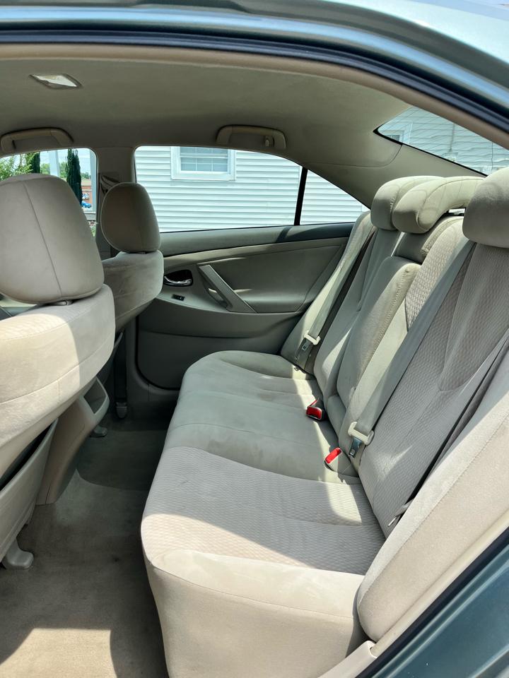 Toyota Camry Base 6-Spd AT 2011