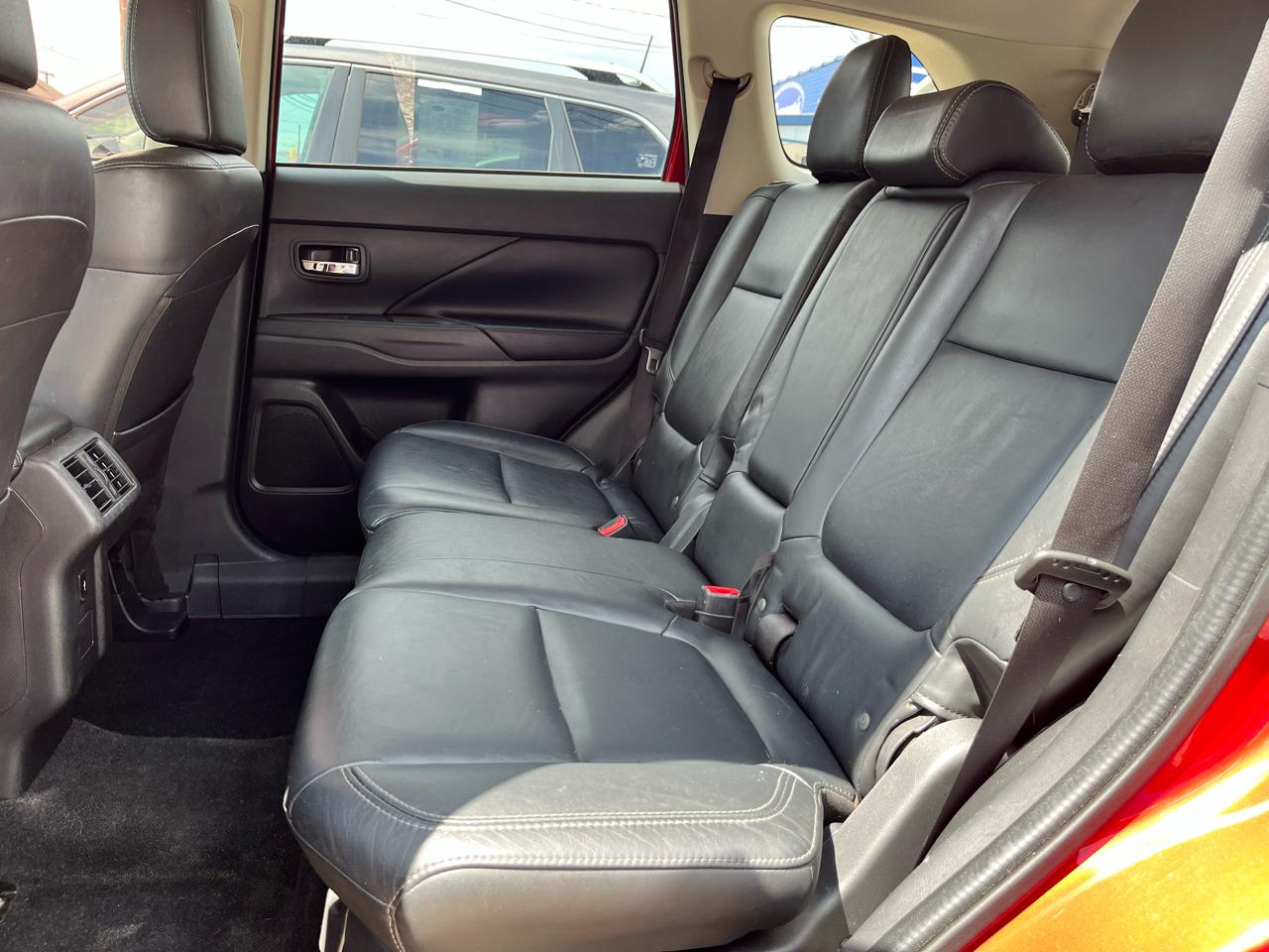 Mitsubishi Outlander SEL AWD 2019