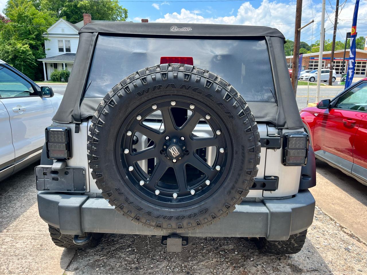 Jeep Wrangler Sport 4WD 2011