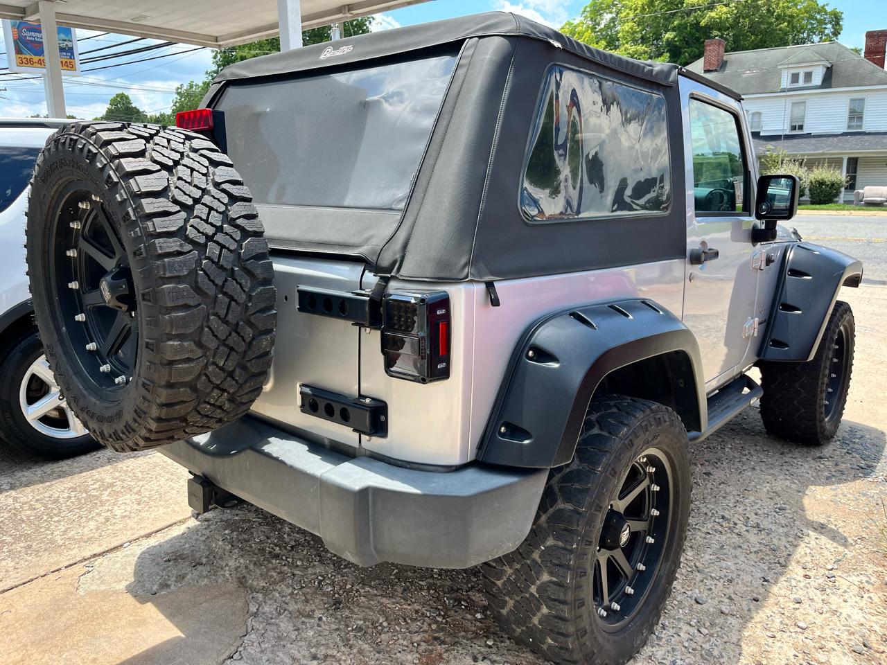 Jeep Wrangler Sport 4WD 2011