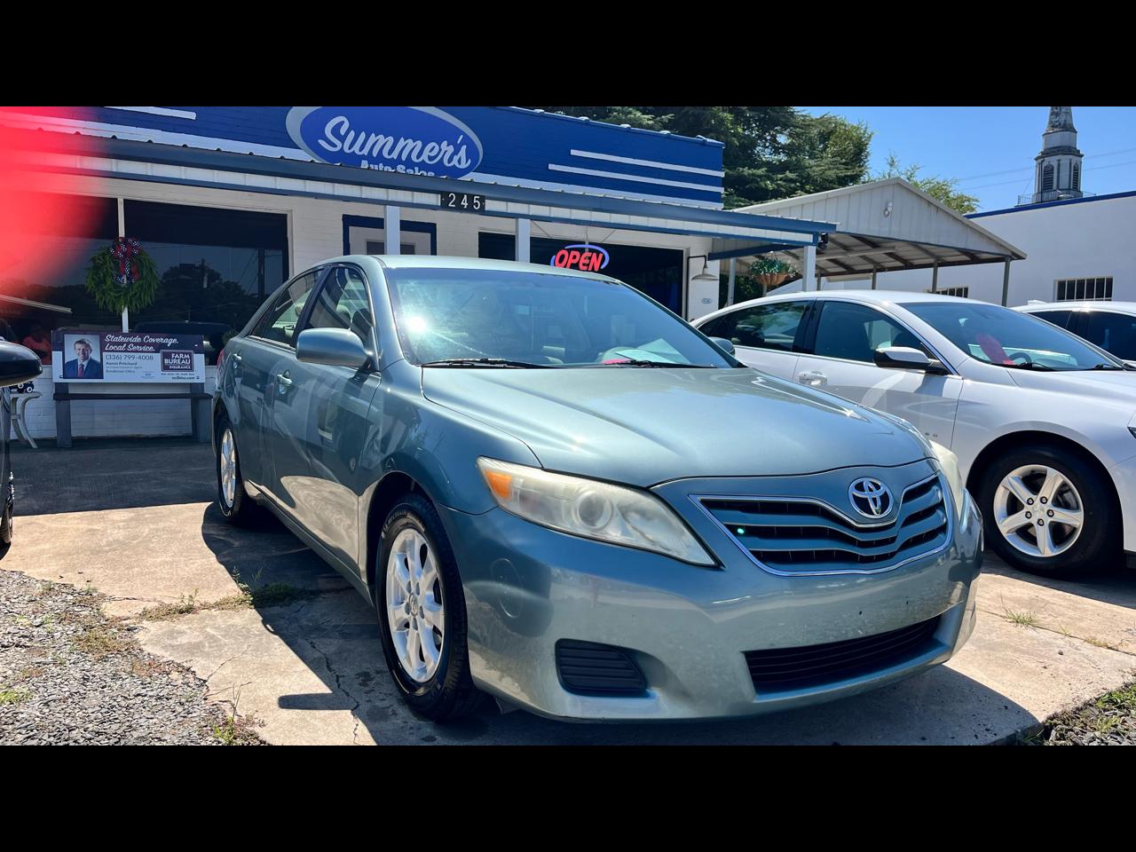 Toyota Camry 4dr Sedan LE Auto 2011
