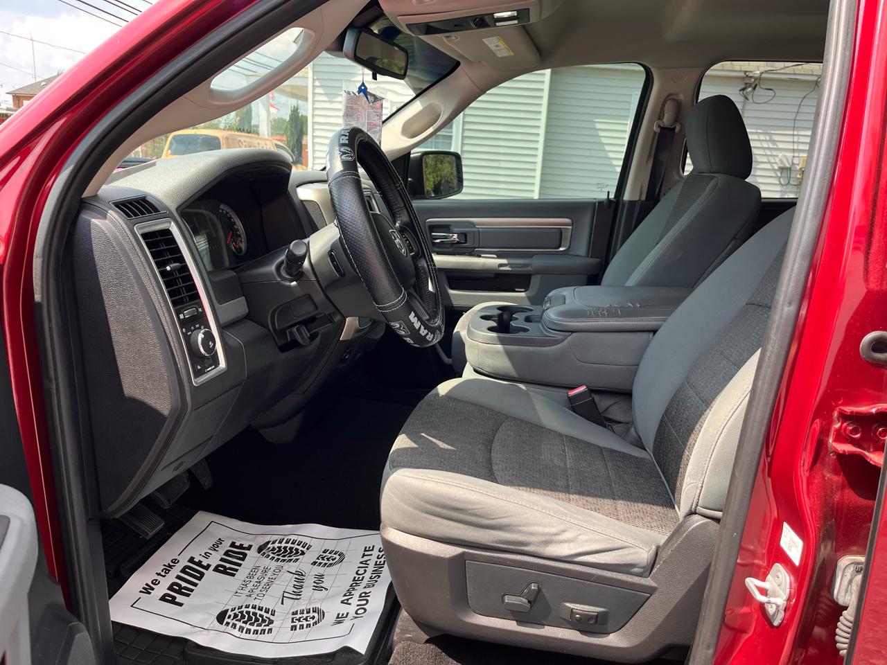 RAM 1500 SLT Quad Cab 2WD 2014