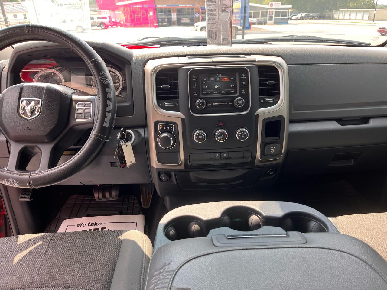 RAM 1500 SLT Quad Cab 2WD 2014
