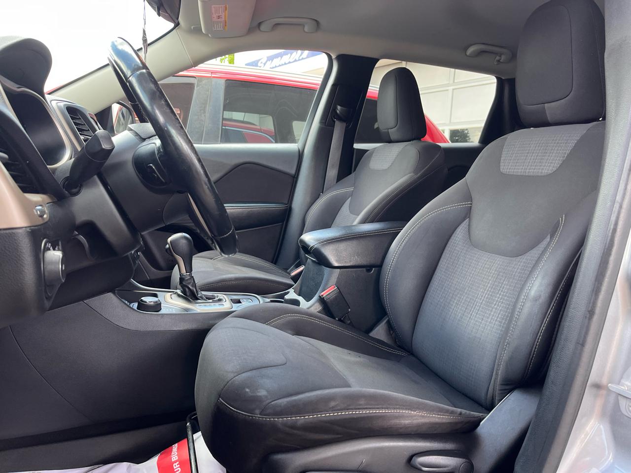 Jeep Cherokee Latitude 4WD 2015