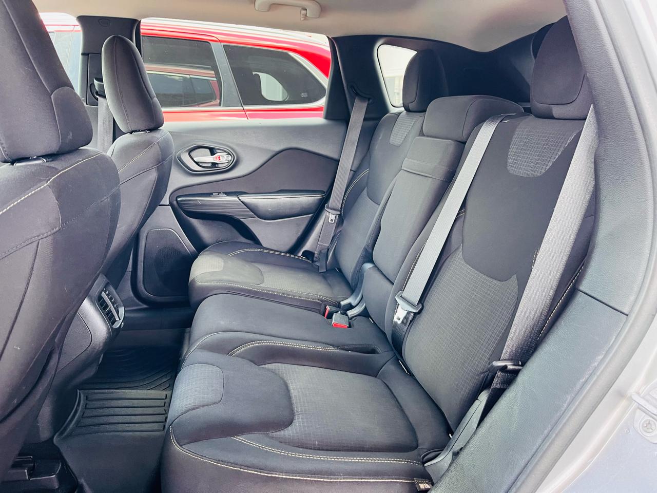Jeep Cherokee Latitude 4WD 2015