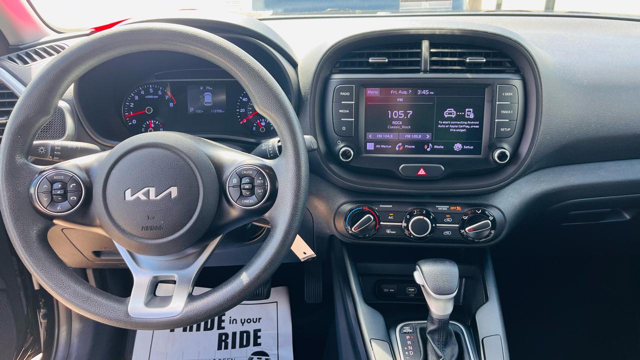 Kia Soul LX CVT 2022