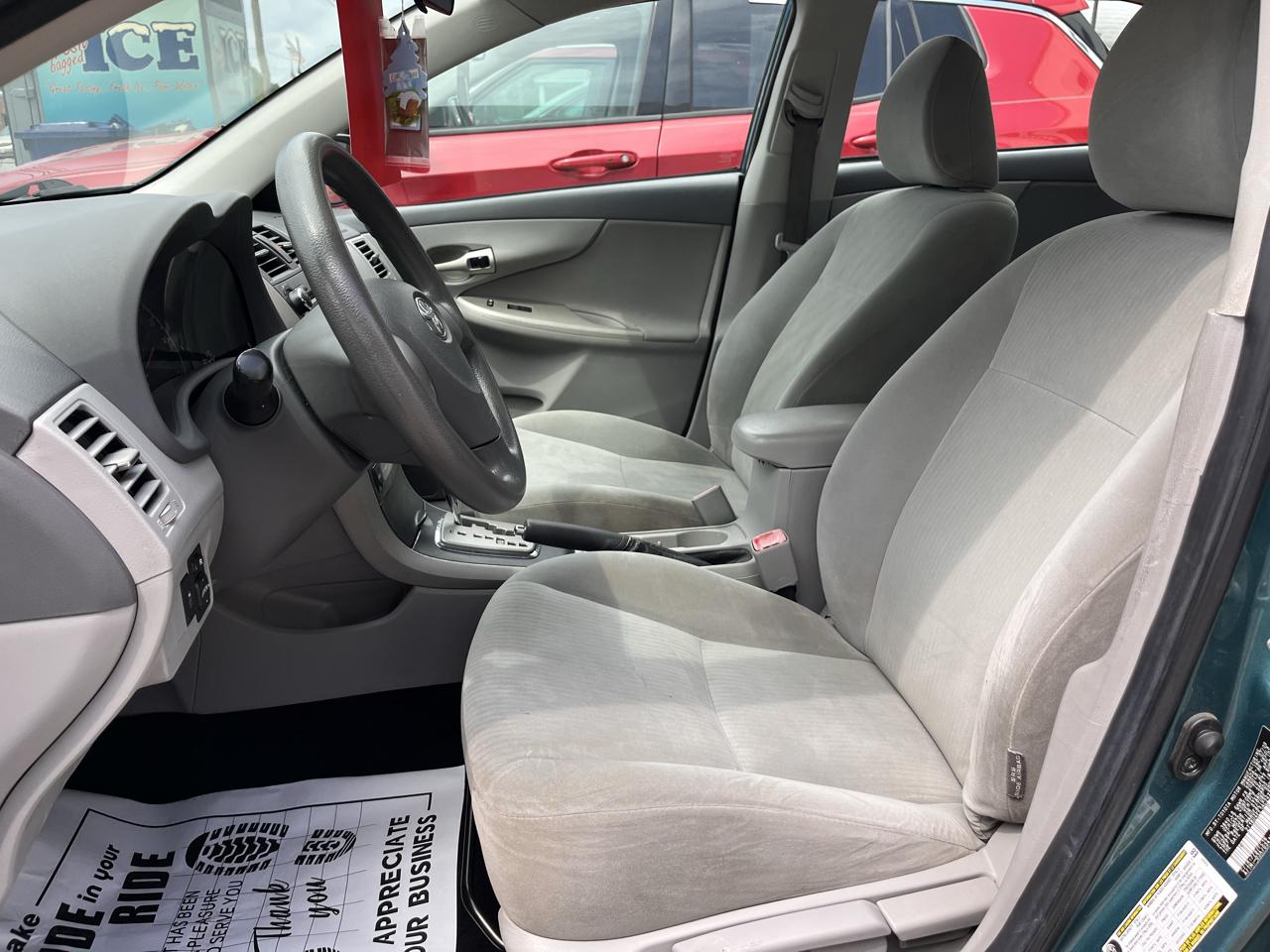 Toyota Corolla LE 2010