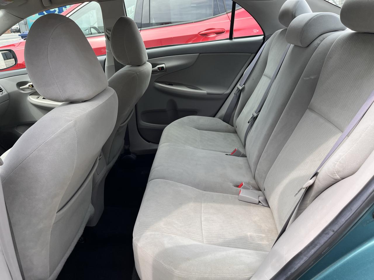Toyota Corolla LE 2010