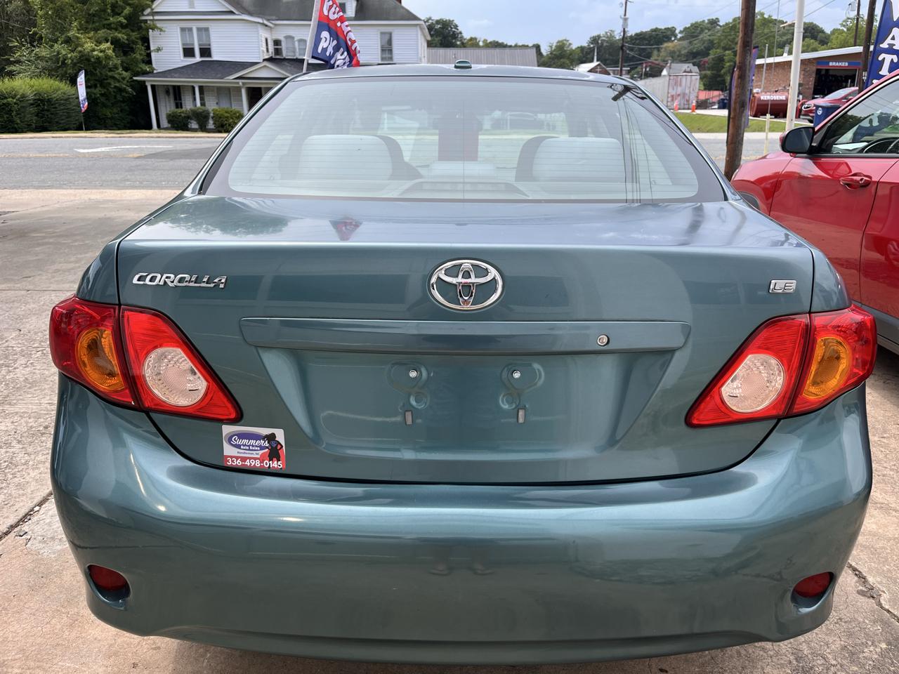 Toyota Corolla LE 2010