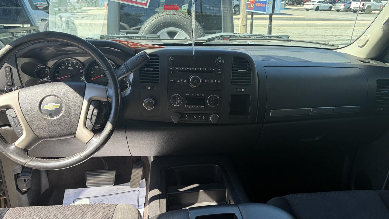 Chevrolet Silverado 1500 LT Crew Cab 4WD 2013