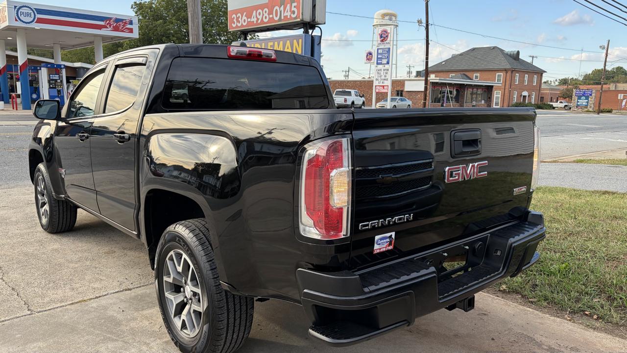 GMC Canyon SLE Crew Cab 4WD Short Box 2015