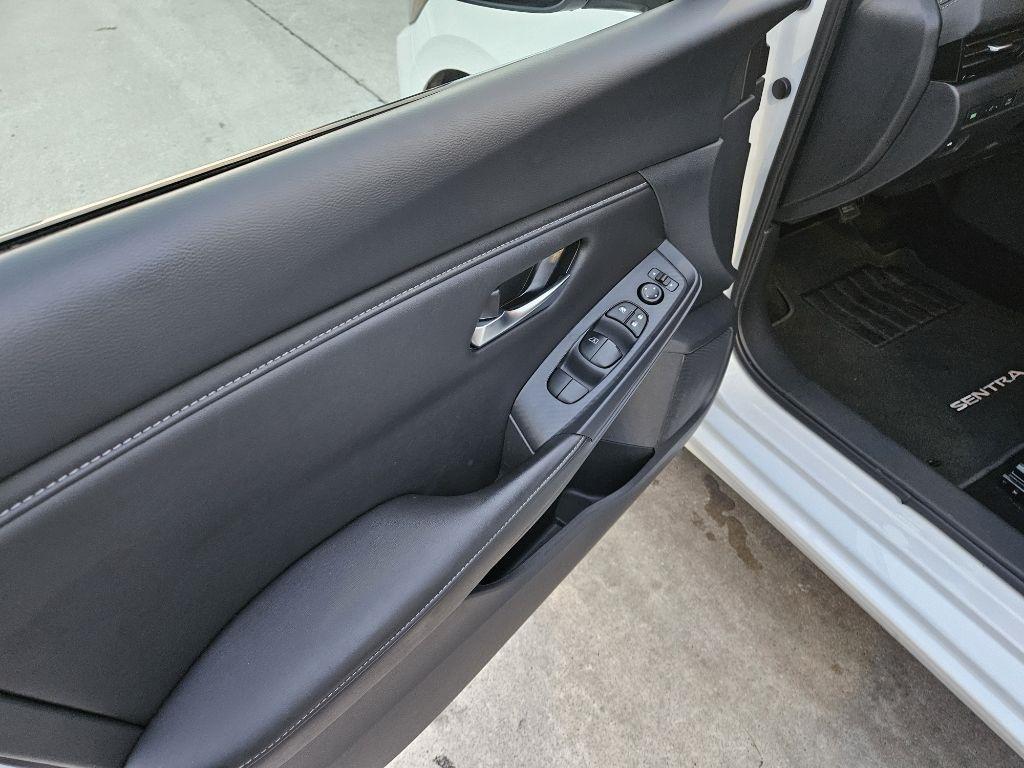 2025 Nissan Sentra SV - Photo 9