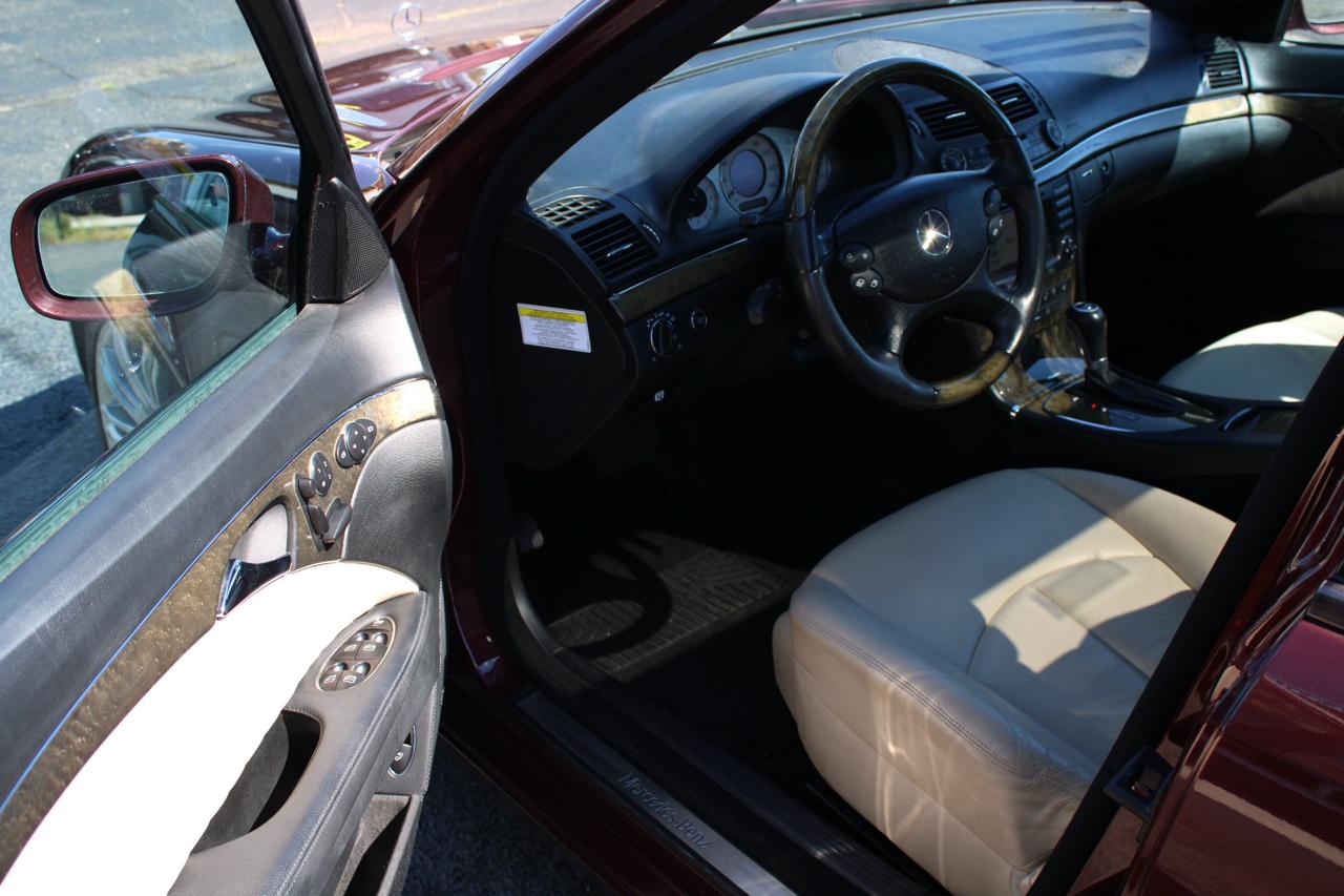 Mercedes-Benz E-Class photo 9