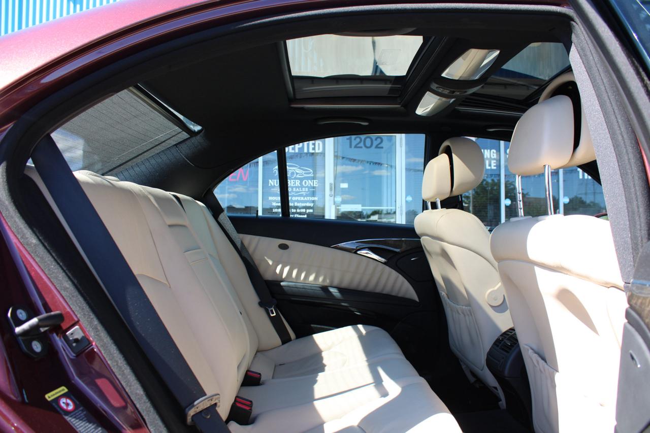 Mercedes-Benz E-Class photo 17