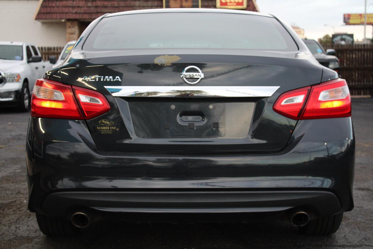 Nissan Altima photo 6