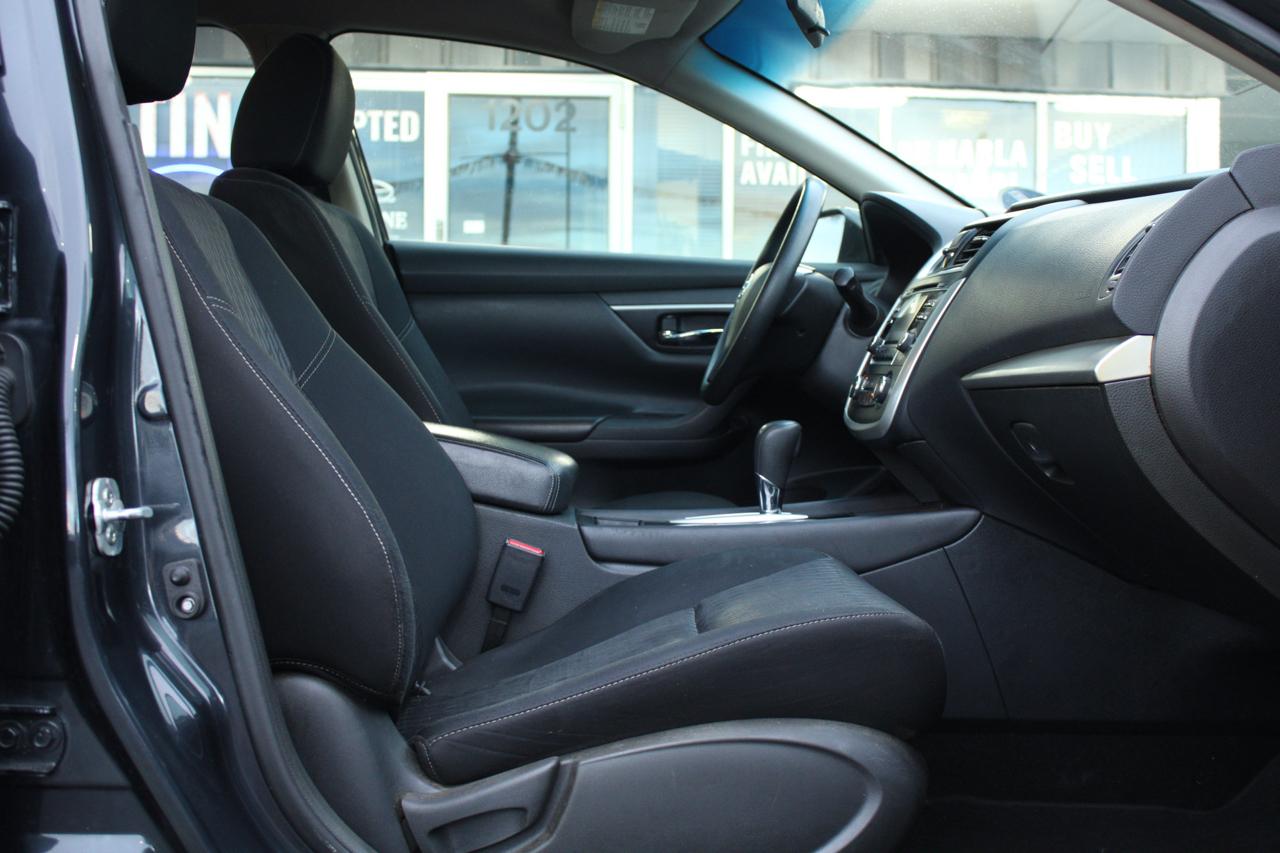 Nissan Altima photo 11