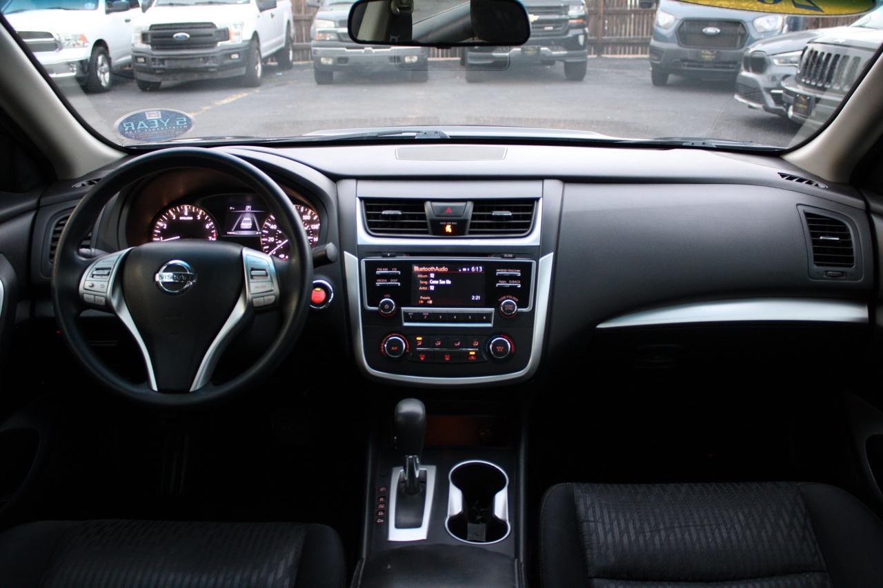 Nissan Altima photo 12