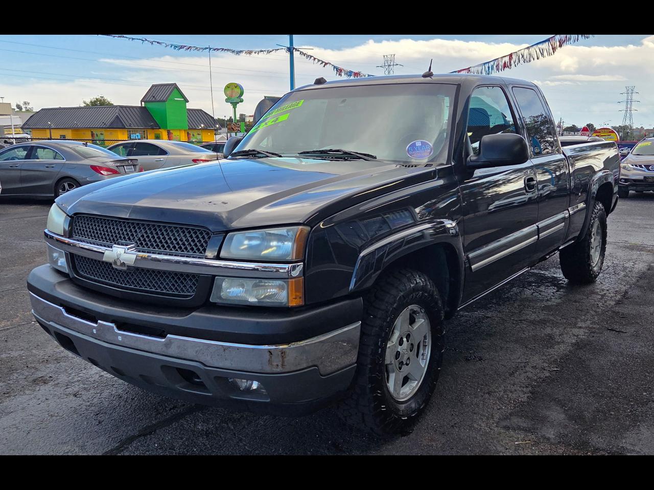 2005 Chevrolet Silverado 1500 Ext Cab 143.5" WB 4WD LS