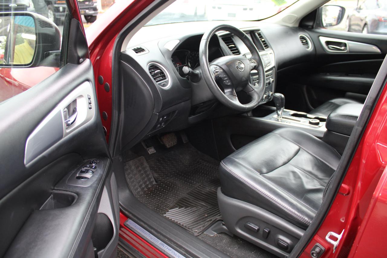 Nissan Pathfinder photo 9