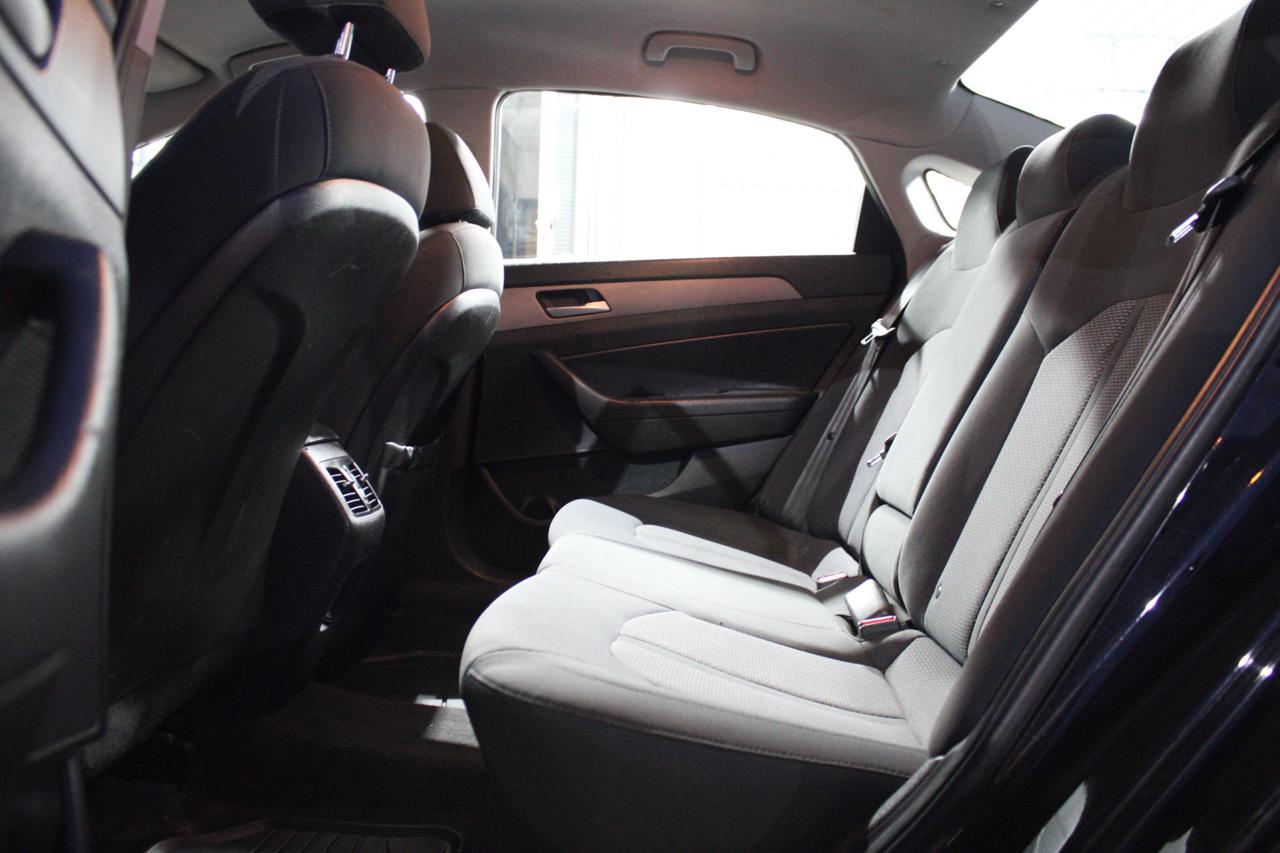 Hyundai Sonata photo 17