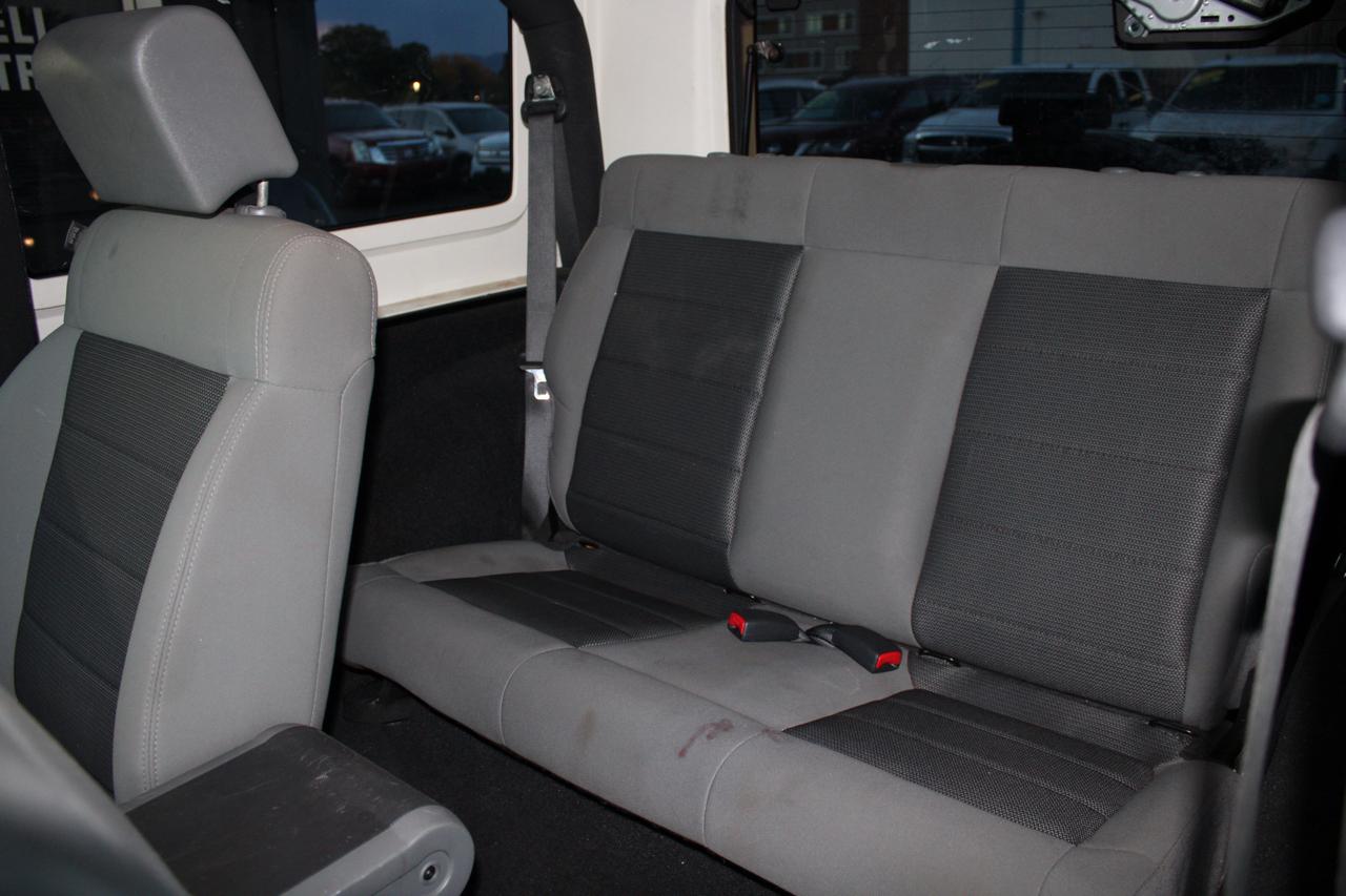 Jeep Wrangler photo 16