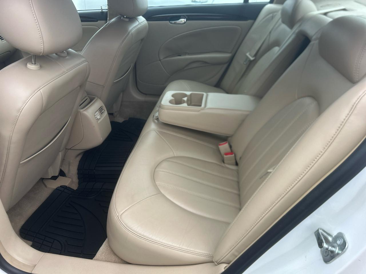 Buick Lucerne CXL 2010