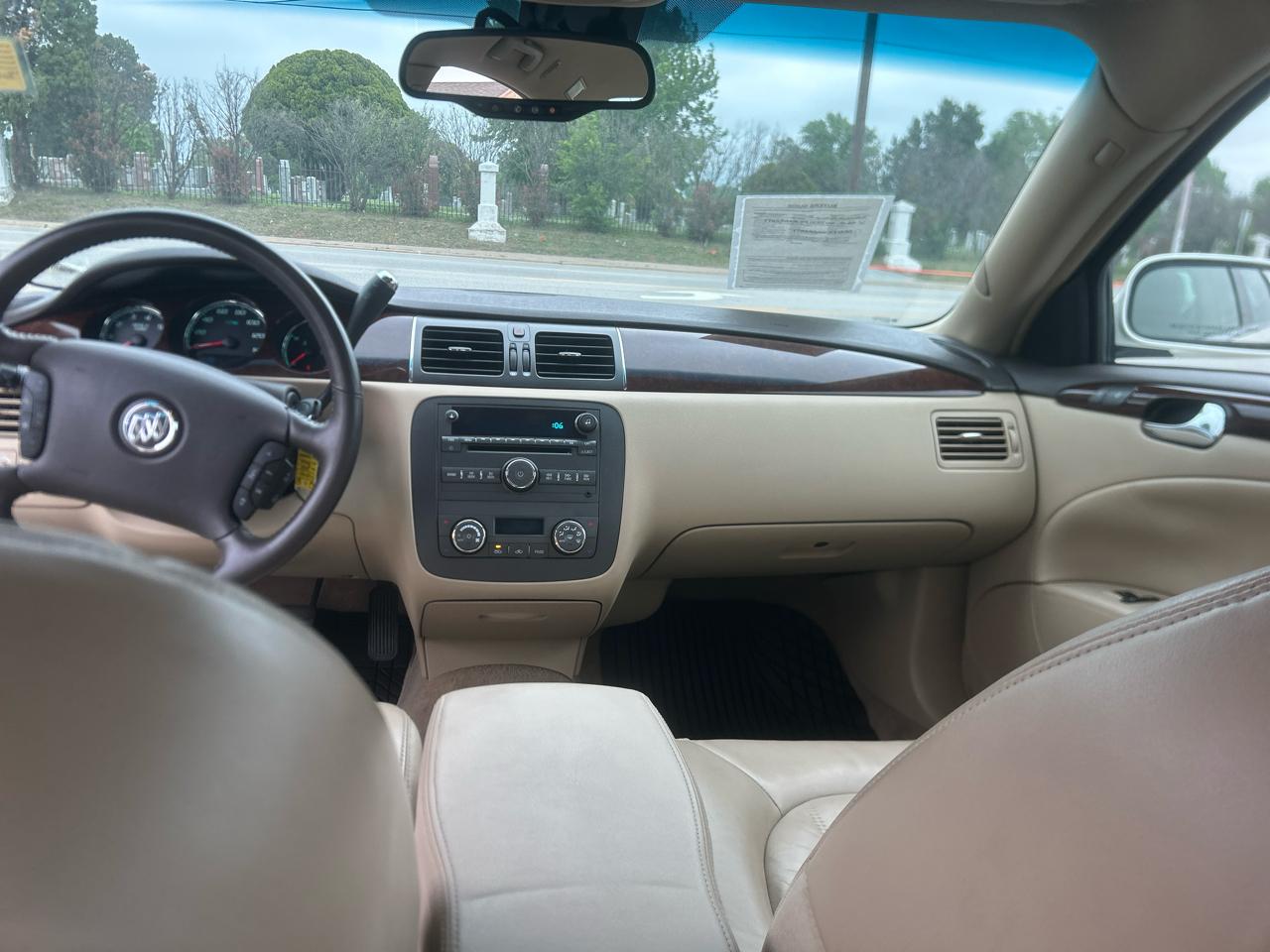 Buick Lucerne CXL 2010
