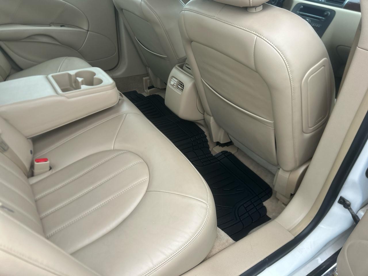 Buick Lucerne CXL 2010